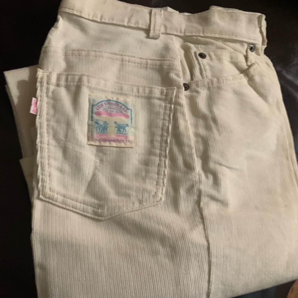 Levi's Cream Straight Leg Jeans